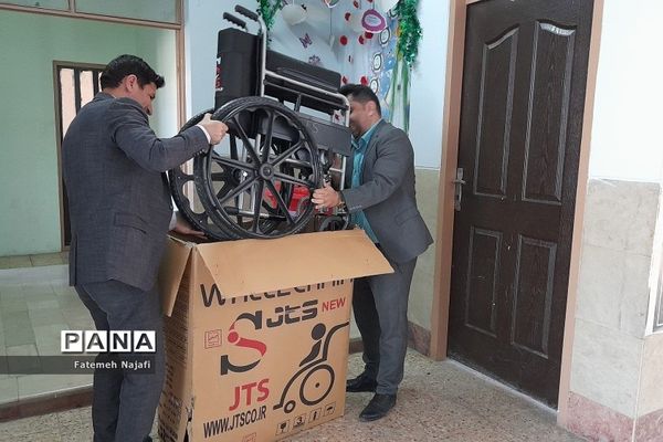 طرح جمع‌آوری درب بطری در دبستان شهید عابدین‌زاده بهارستان‌دو