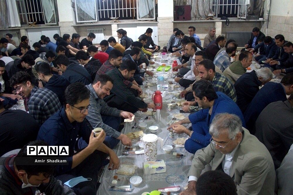 سمپادی‌های سمنان مهمان سفره الهی