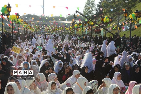اجتماع بزرگ روزه اولی‌ها در باغ کتاب تهران
