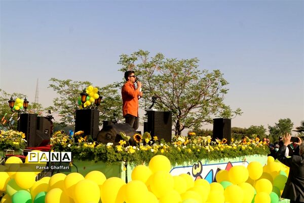 اجتماع بزرگ روزه اولی‌ها در باغ کتاب تهران