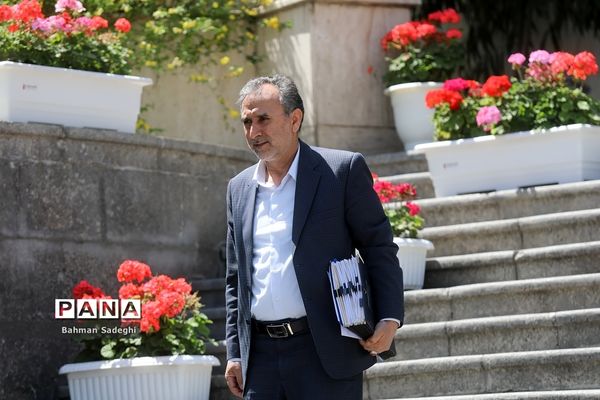 حاشیه جلسه هیات دولت -30 فروردین