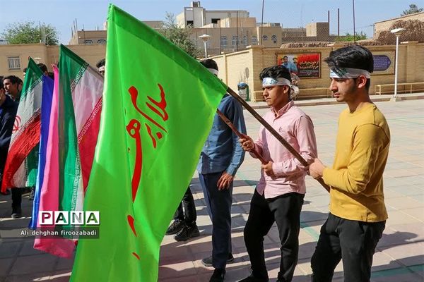 میزبانی دبیرستان شاهد حضرت ولی‌عصر(عج) میبد از شهید گمنام دوران دفاع مقدس