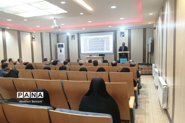 آیین معرفی معاون جدید آموزش ابتدایی ناحیه یک قم