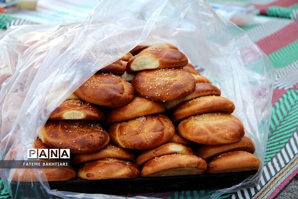 مراسم افطاری در دبیرستان حضرت زینب(س) ناحیه یک شهرری