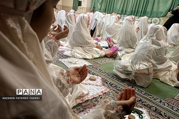 ضیافت افطاری در دبستان دخترانه ریحانه‌النبی فشافویه