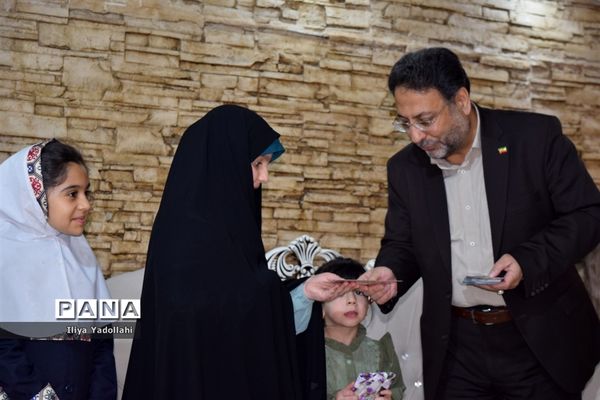 ضیافت افطاری صمیمانه کارمندان اداره آموزش و پرورش منطقه ۱۴