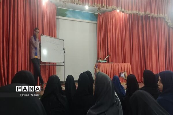 برگزاری کارگاه توجیهی جشنواره بازی های فکری ناحیه یک یزد