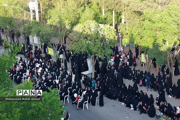 برگزاری اجتماع‌ خانوادگی‌ مدافعان‌ حریم‌ خانواده و حجاب در نایین