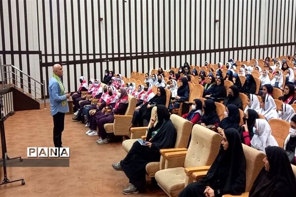 برگزاری همایش رهبران جوان سازمان دانش‌آموزی ناحیه ۳ کرج