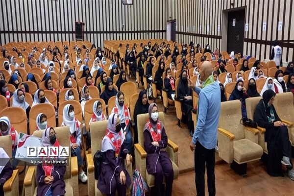 برگزاری همایش رهبران جوان سازمان دانش‌آموزی ناحیه ۳ کرج