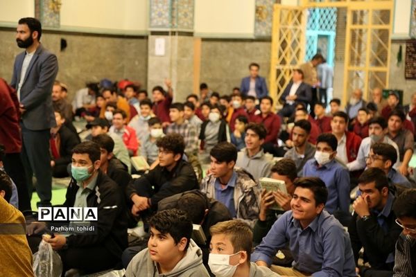 مراسم محفل انس با قرآن در واپسین روز های ماه رمضان در شهریار