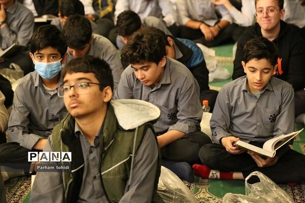 مراسم محفل انس با قرآن در واپسین روز های ماه رمضان در شهریار