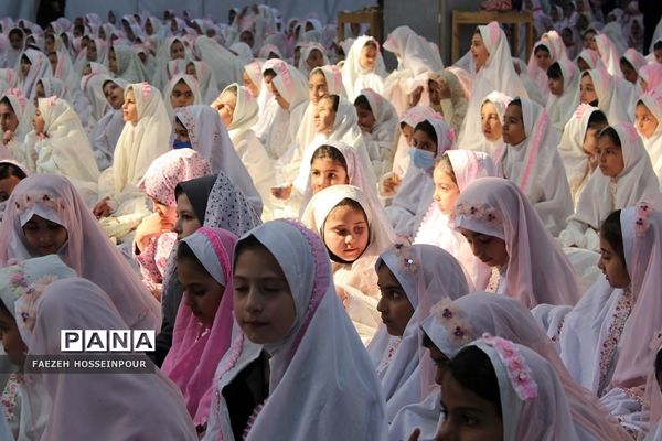 جشن بزرگ ۱۶۰۰ نفره روزه اولی‌ها در بهارستان‌دو