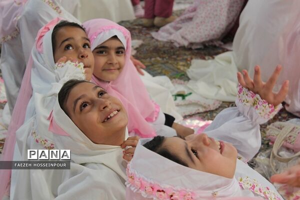 جشن بزرگ ۱۶۰۰ نفره روزه اولی‌ها در بهارستان‌دو