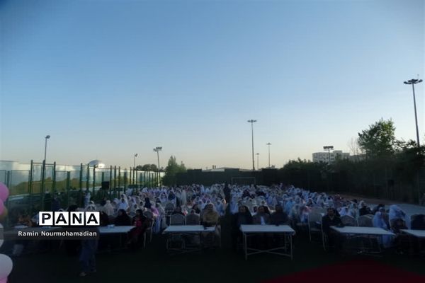 جشن روزه اولی‌ها با حضور پرشور دانش‌آموزان دختر منطقه9 آموزش و پرورش شهر تهران