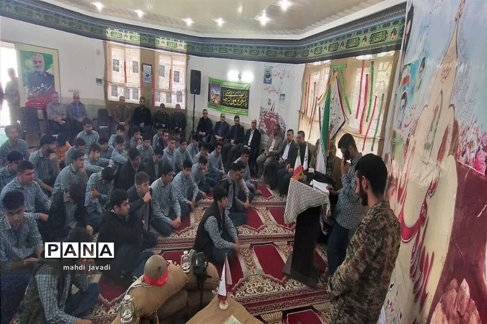 یادواره شهید شاخص دانش‌آموزی در محمود آباد