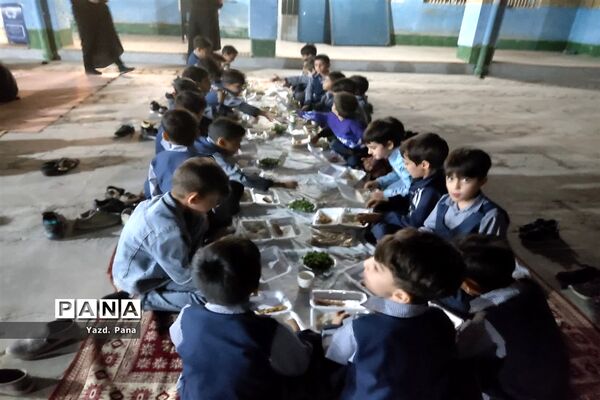 برگزاری مراسم هیات دانش‌آموزی دبستان آذر یزدی ناحیه یک یزد