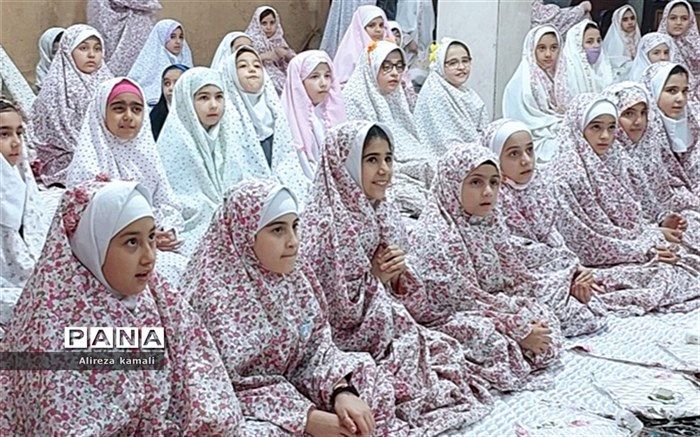 برگزاری جشن روزه اولی‌ها در مدرسه شقایق ها صفادشت/فیلم