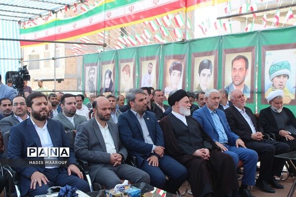 آیین خشت‌گذاری ۱۰ مدرسه در بهارستان 2
