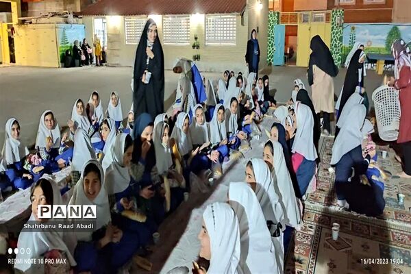 ضیافت افطاری دبستان دخترانه لغوی ناحیه یک یزد