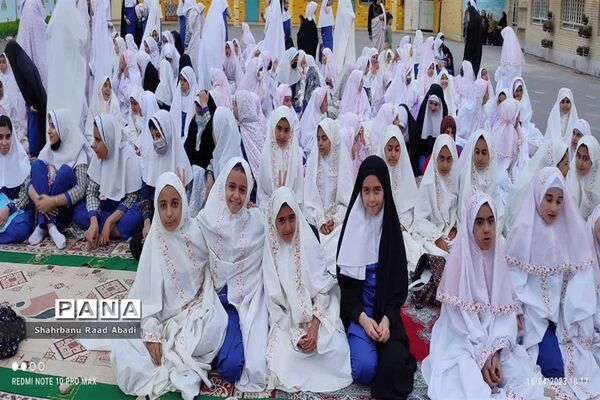 ضیافت افطاری دبستان دخترانه لغوی ناحیه یک یزد