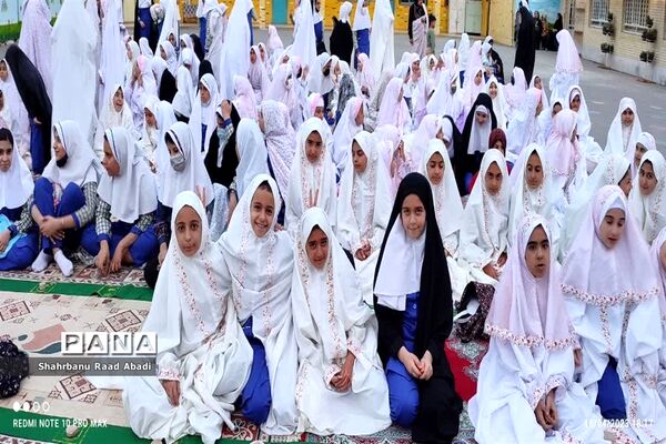 ضیافت افطاری دبستان دخترانه لغوی ناحیه یک یزد