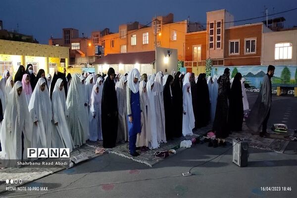 ضیافت افطاری دبستان دخترانه لغوی ناحیه یک یزد
