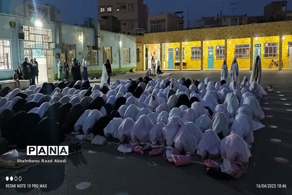 ضیافت افطاری دبستان دخترانه لغوی ناحیه یک یزد