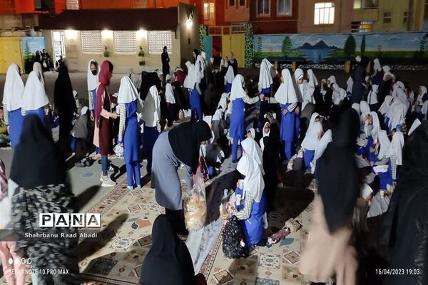 ضیافت افطاری دبستان دخترانه لغوی ناحیه یک یزد