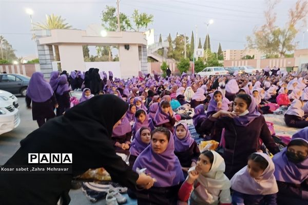 زیارت پرچم حرم امام حسین (ع) در مدرسه معارف ۶