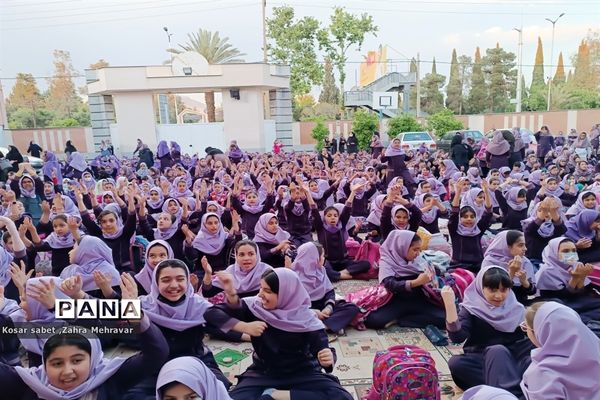 زیارت پرچم حرم امام حسین (ع) در مدرسه معارف ۶