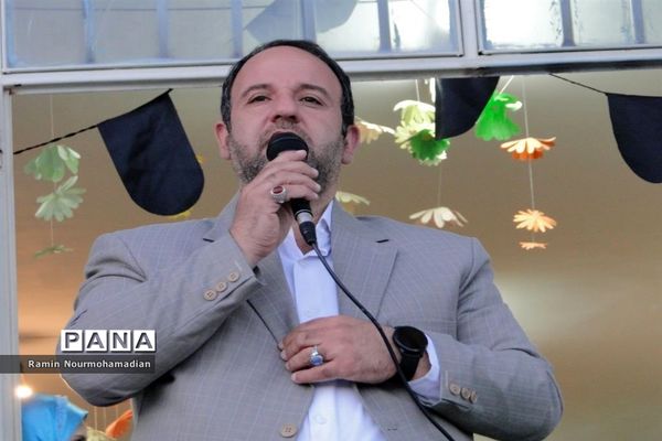 افطاری صمیمی دختران دانش آموز منطقه۹