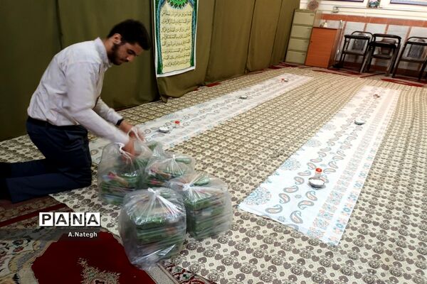 افطاری آموزش و پرورش منطقه ۱۵ در آخرین روز از ماه رمضان