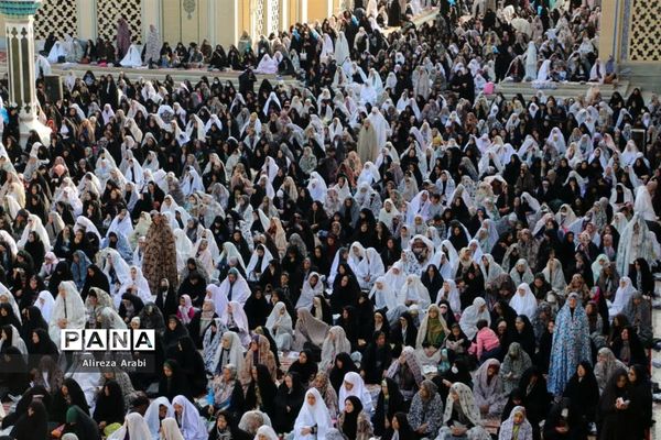 اقامه نماز عید سعید فطر در کاشمر