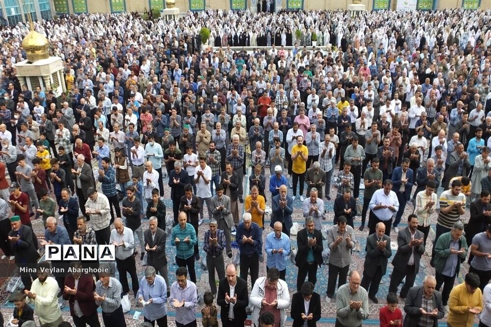 اقامه نماز عید سعید فطر در شهرستان پیشوا