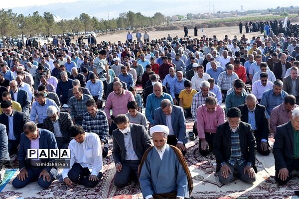 اقامه نماز عید سعید فطر در بهاباد