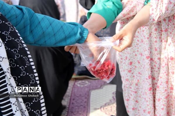 نماز عید سعید فطر در شهر گلستان