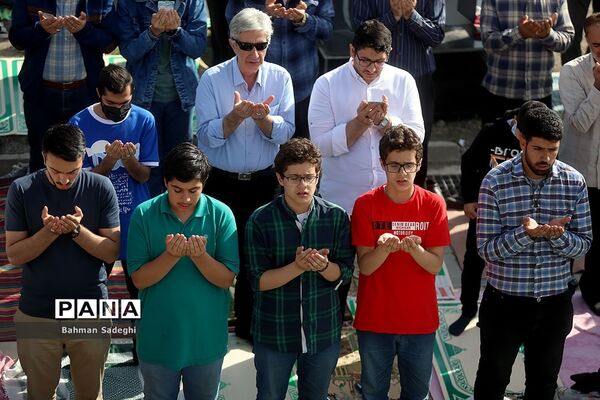 نماز عید سعید فطر در مصلی تهران