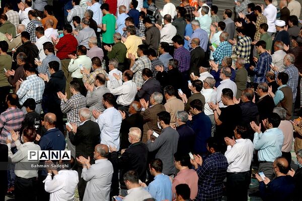 نماز عید سعید فطر در مصلی تهران