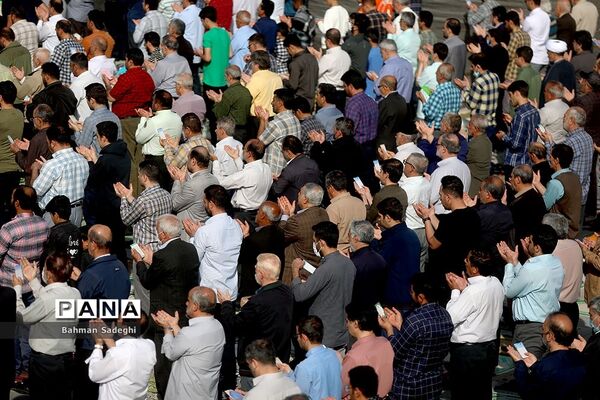 نماز عید سعید فطر در مصلی تهران