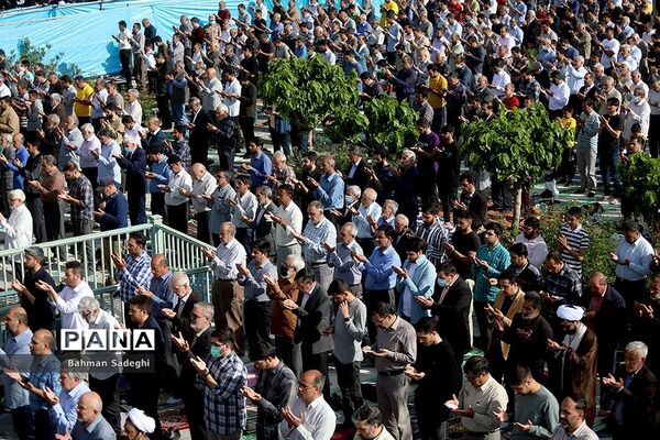 نماز عید سعید فطر در مصلی تهران