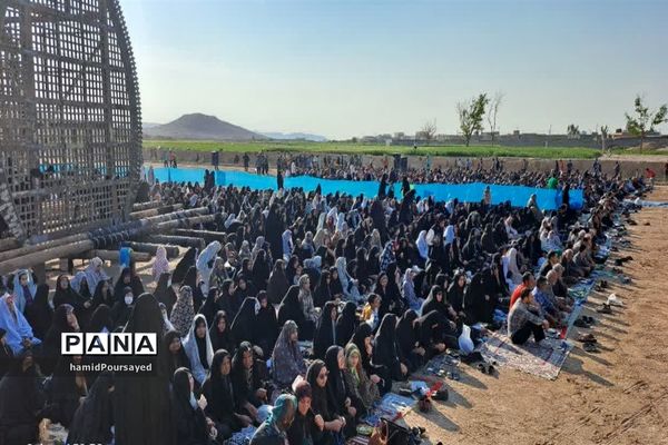 اقامه نماز عید سعید فطر درابرکوه