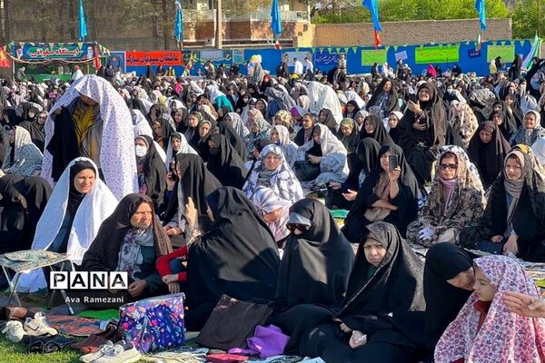 حضور دانش‌آموزان روزه‌اولی در مراسم عید فطر