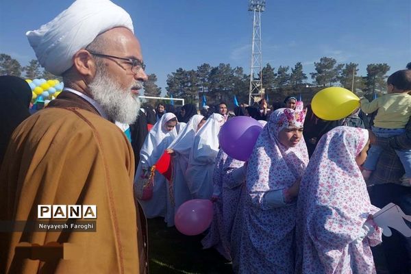 حضور پر شور کودکان دهه نودی در نماز عید سعید فطر آباده