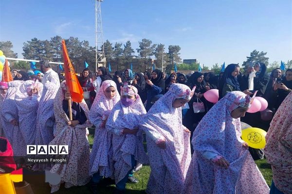 حضور پر شور کودکان دهه نودی در نماز عید سعید فطر آباده