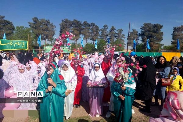 حضور پر شور کودکان دهه نودی در نماز عید سعید فطر آباده