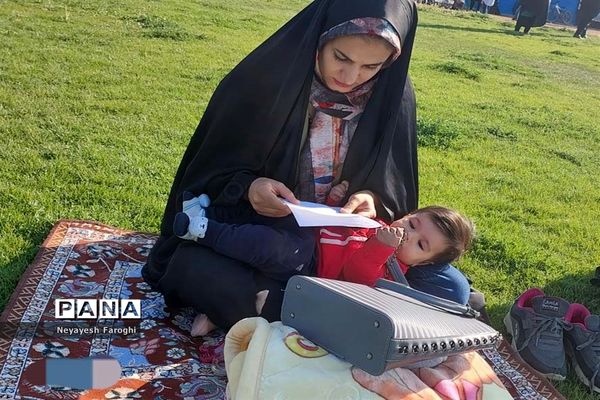 حضور پر شور کودکان دهه نودی در نماز عید سعید فطر آباده