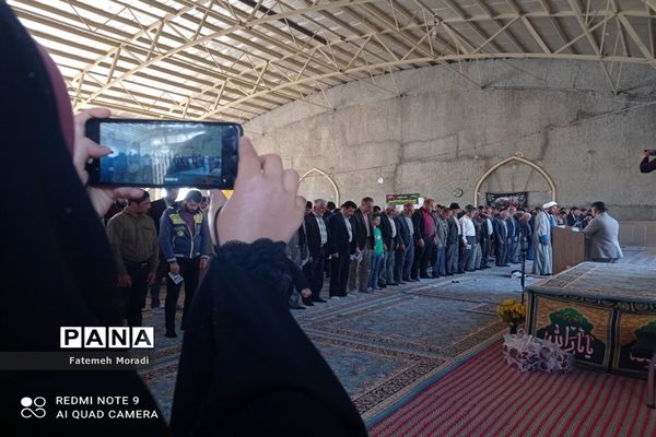 نماز عید سعید فطر در روستای مشکان  شهرستان خرّم بید