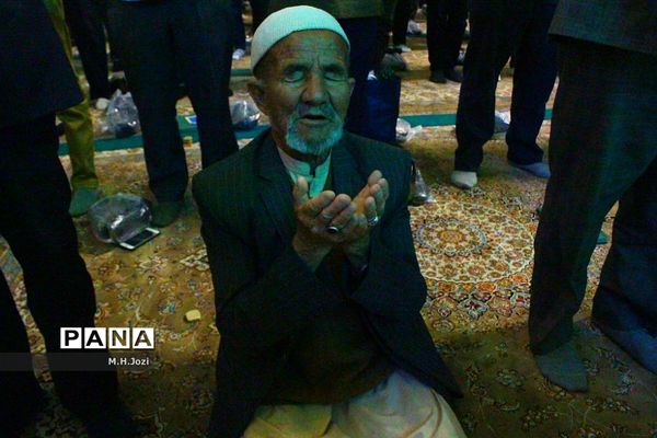 نماز عید سعید فطر در حرم حضرت معصومه (س)