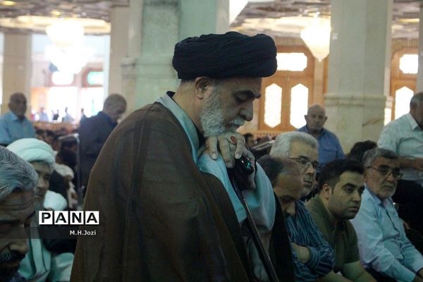 نماز عید سعید فطر در حرم حضرت معصومه (س)